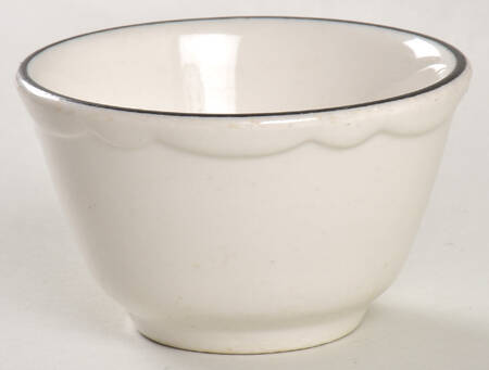 Manhattan Black Custard Cup