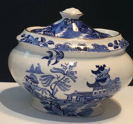 Blue Willow (Gold Trim) Sugar Bowl & Lid
