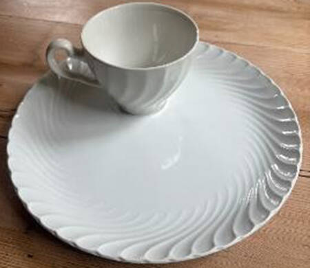 Queen's White Snack Plate & Cup Set