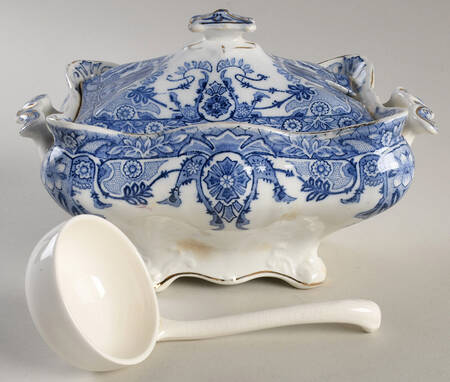 Raleigh (Flow Blue) Sauce Boat & Lid