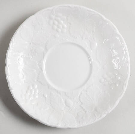 Strawberry and Grape Leaf White (Davenport) Saucer for Oversized Cup
