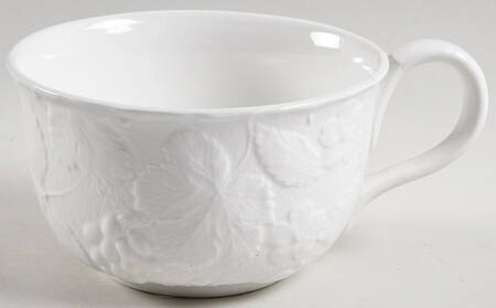 Strawberry and Grape Leaf White (Davenport) Oversized Cup