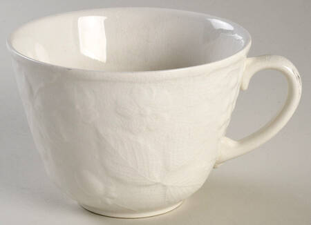 Strawberry and Grape Leaf White (Davenport) Jumbo Cup