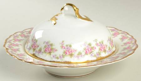 Bridal Wreath Round Covered Butter w/Strainer