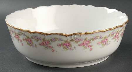 Bridal Wreath 9" Salad Serving Bowl