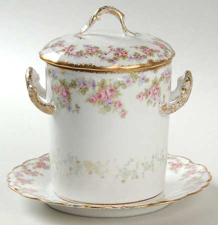 Bridal Wreath (3 Pc) Condensed Milk Holder