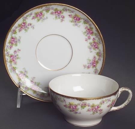 Bridal Wreath Flat Cup & Saucer Set