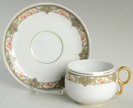 BWD12 (WHITE BACKGROUND) Flat Cup & Saucer Set