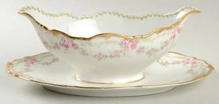 BWD126 Gravy Boat with Attached Underplate