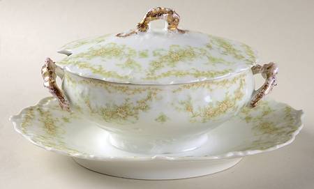 BWD2 Gravy Boat w/Attached Underplate & Lid