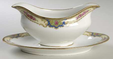 BWD23 Gravy Boat with Attached Underplate
