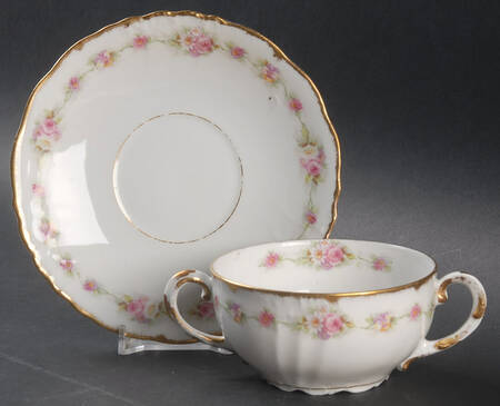BWD31 Footed Bouillon Cup & Saucer
