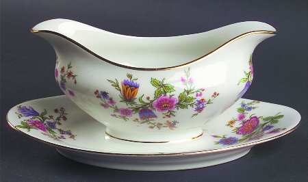 BWD44 Gravy Boat with Attached Underplate