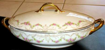 BWD45 Oval Covered Vegetable