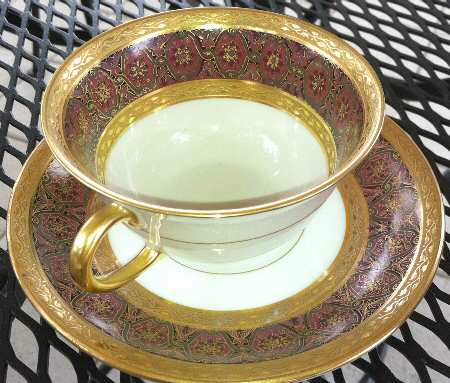 BWD69 Footed Cup & Saucer Set
