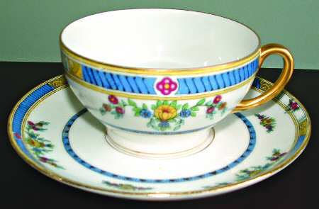 BWD70 Flat Cup & Saucer Set