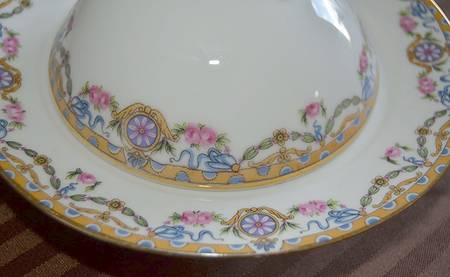BWD76 Round Covered Butter