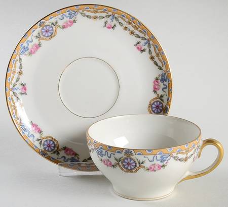 BWD76 Flat Cup & Saucer Set