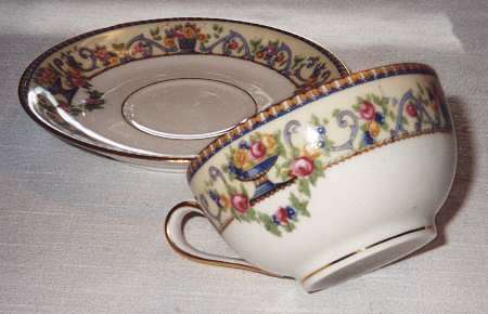 BWD78 Flat Cup & Saucer Set