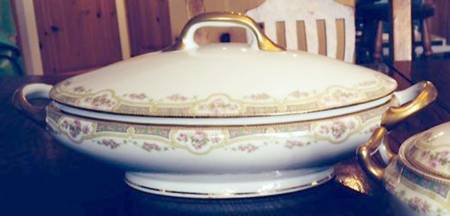 BWD87 Oval Covered Vegetable