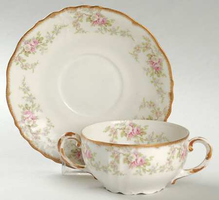 BWD94 Flat Bouillon Cup & Saucer