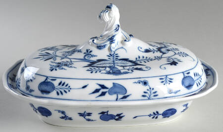 Meissen (Scalloped) Rectangular Covered Vegetable