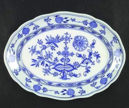 Meissen (Scalloped) 10" Oval Serving Platter