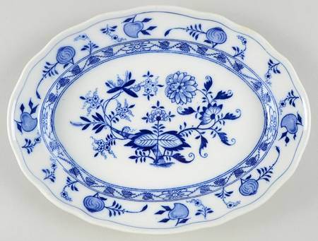 Meissen (Scalloped) 12" Oval Serving Platter