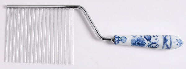 Blue Danube Cake Breaker with Stainles Picks