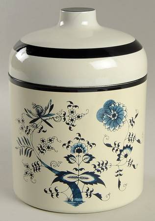 Blue Danube Medium Lacquer Canister & Lid