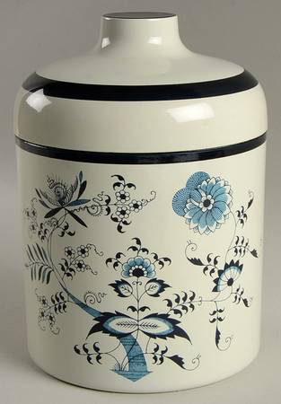 Blue Danube Large Lacquer Canister & Lid