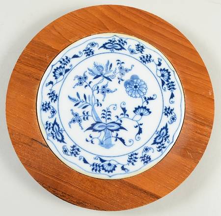 Blue Danube Round Wood Trivet