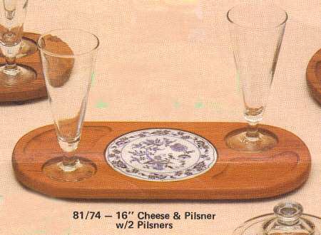 Blue Danube 16" Oval Wood Cheese/Beer W/Tile