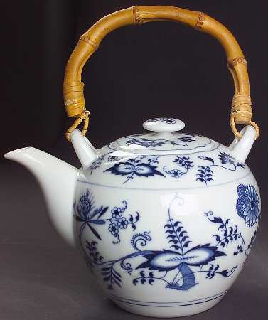 Blue Danube Teapot & Lid with Removable Top Handle