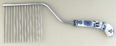 Blue Danube Cake Breaker with Stainles Picks