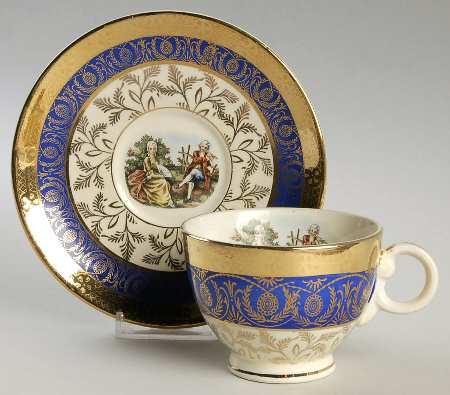 1015 Footed Cup & Saucer Set