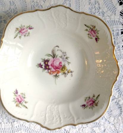 Sonata 9" Round Vegetable Bowl