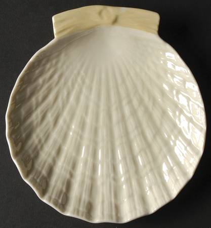 Tridacna Yellow (No Trim) Shell Shaped Sandwich Plate