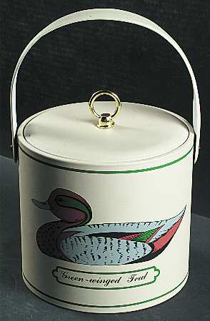 Decoy Gallery Plastic Ice Bucket & Lid