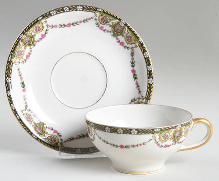BWD152 Flat Cup & Saucer Set