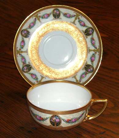 BLK37 Flat Cup & Saucer Set