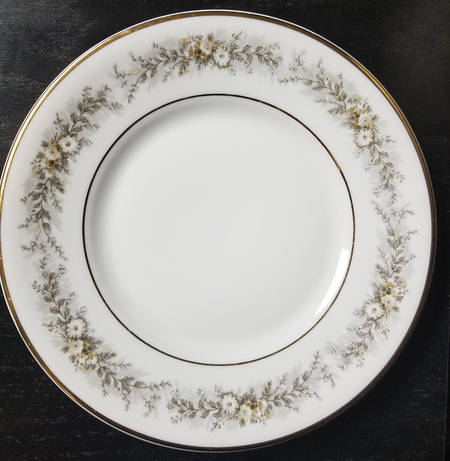 Norfolk Dinner Plate