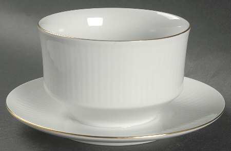 BTH66 Round Gravy Boat/Attached Underplate