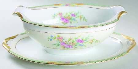 Celia Green Gravy Boat with Attached Underplate