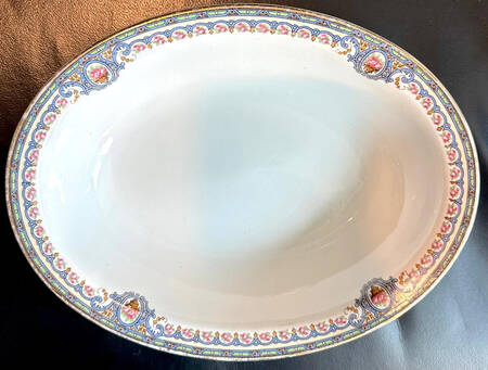 BER168 9" Oval Vegetable Bowl