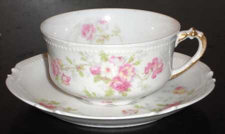 BOG25 Flat Cup & Saucer Set