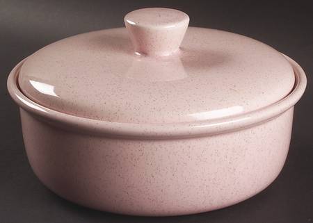 Monterey Moderne-Pink 1.5 Qt Round Covered Casserole
