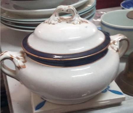 BOO16 Sugar Bowl & Lid