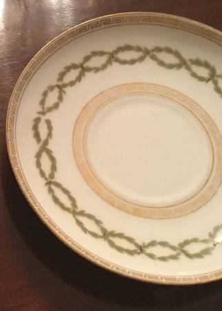 BER179 (SCALLOPED) Saucer for Demitasse Cup