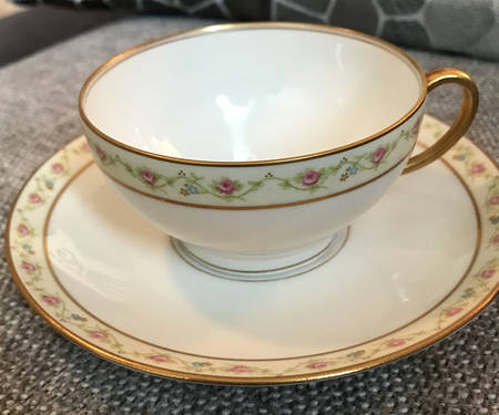 BWD210 Footed Cup & Saucer Set